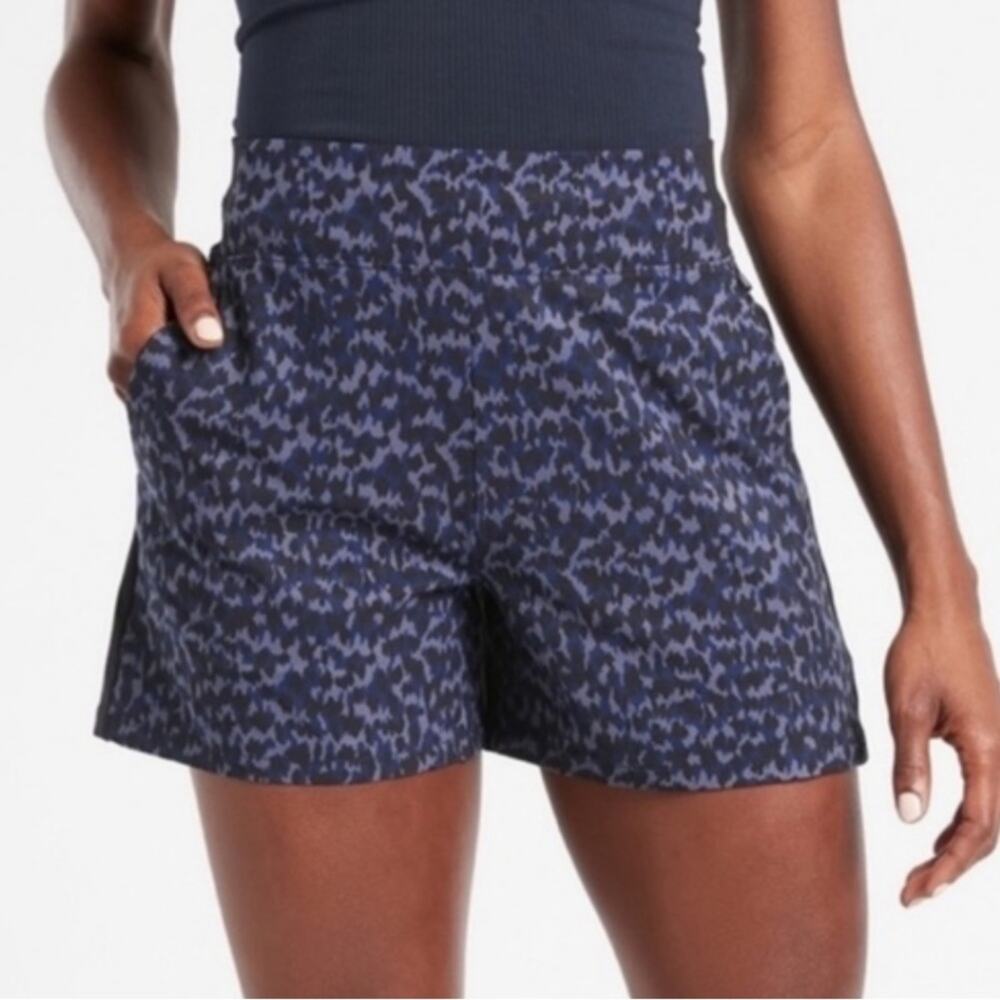 Athleta Brooklyn Printed Shorts Navy